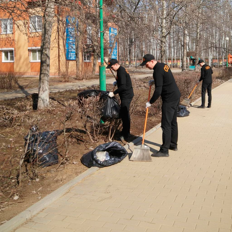 Уборка листьев в Ряжске